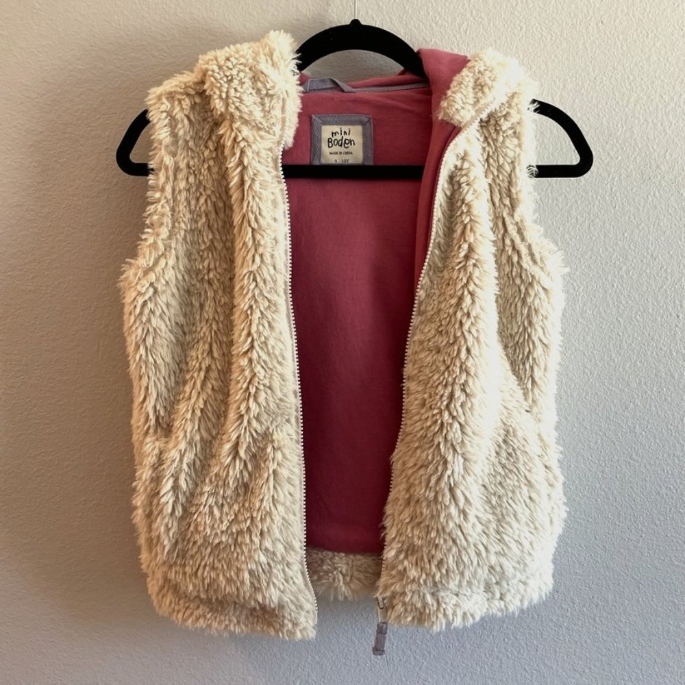 Mini Boden Soft Sherpa Hooded Vest size 9-10